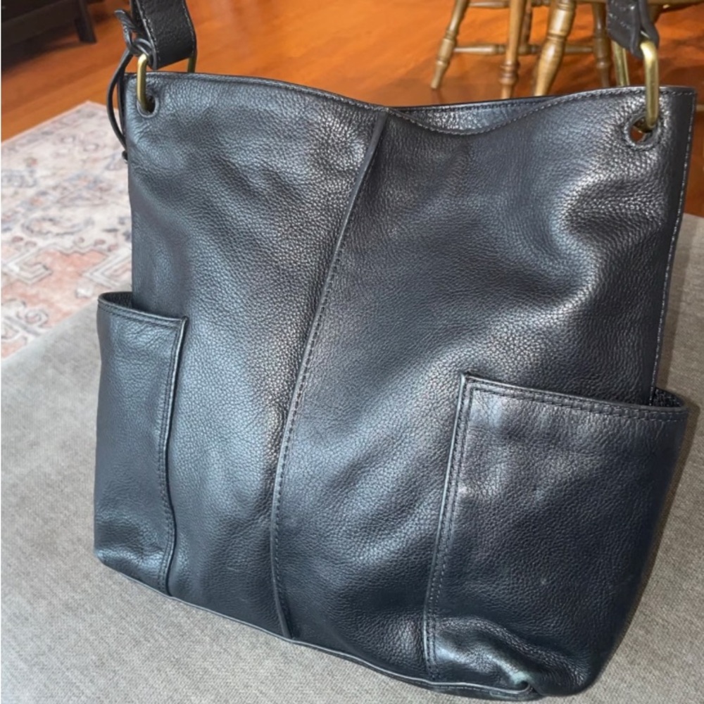 Fossil Black Shoulder Bag Sleek Design - Picture 4 of 14
